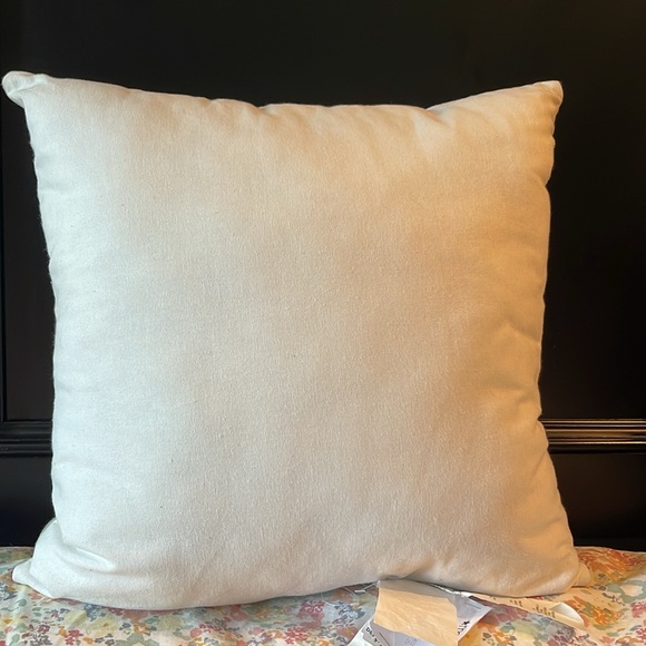 Happy Easter accents pillow 18 in x 18 in - Picture 5 of 5